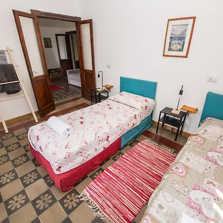 Paruzzi Eleganza Storica A 6 Minuti A Piedi Dal Di Appartement *