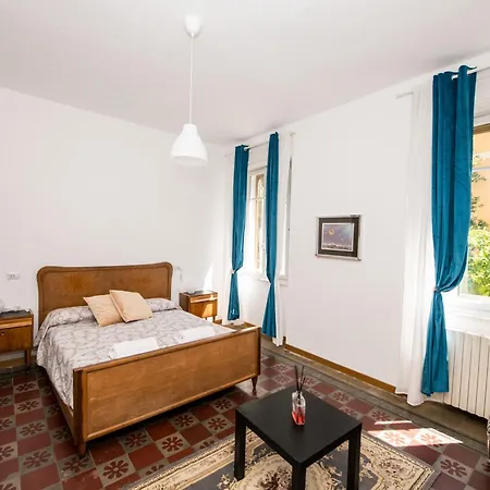 Paruzzi Eleganza Storica A 6 Minuti A Piedi Dal Di Appartement *