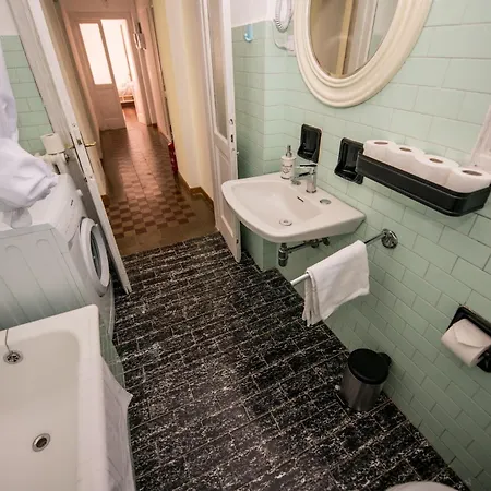 Paruzzi Eleganza Storica A 6 Minuti A Piedi Dal Di * Dervio