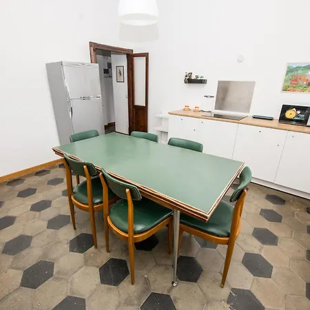 Paruzzi Eleganza Storica A 6 Minuti A Piedi Dal Di Dervio