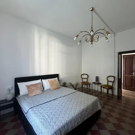 Paruzzi Eleganza Storica A 6 Minuti A Piedi Dal Di Apartment *